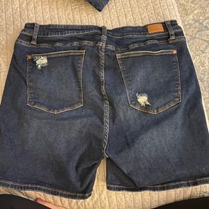 Judy Blue distressed shorts